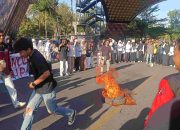 BEM UNIGO Aksi Unras di Pakaya Tower Limboto, Kobaran Api Bakar Semangat Mahasiswa