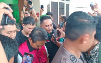 Eks Pj Gubernur Gorontalo HHN Resmi Ditahan Kejati, Diduga Terima Fee Rp1,1 Miliar dalam Kasus Command Center Video Wall